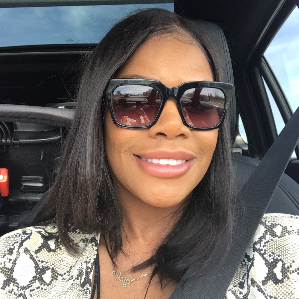 Meet your Posher, Yolanda